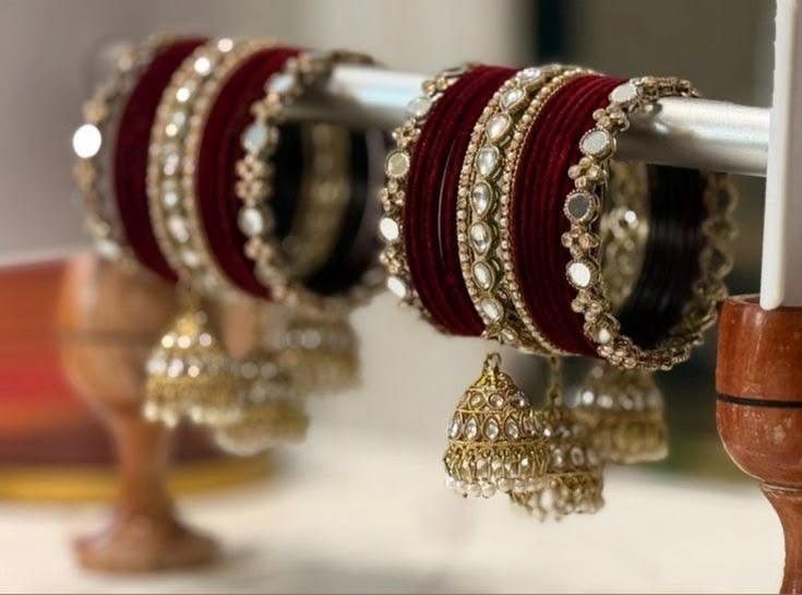 A.D. Latkan Velvet Chura Set