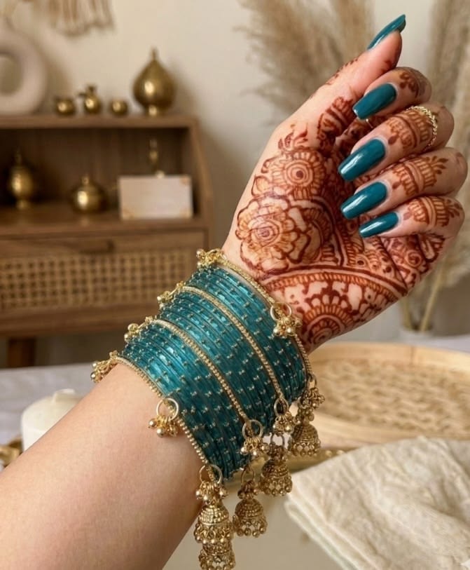 Kashmiri Latkan Bangles Set